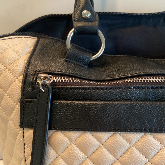 Nine West bag double handle satchel shoulder bag tan quilted look detail - Picture 3 of 16